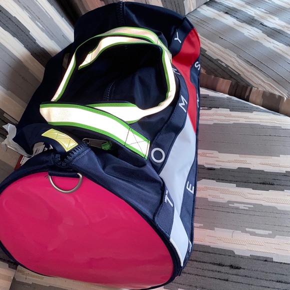 Tommy Hilfiger Duffle bag - Picture 3 of 3
